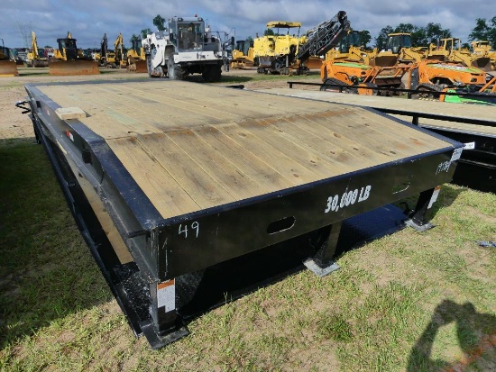 UNUSED X-STAR 101" X 20' LOADING RAMP