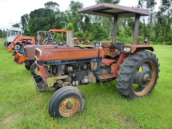(INOP) CASE INTERNATIONAL 685 TRACTOR
