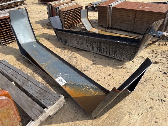 PAIR OF DIAMOND PLATED DBL AXLE TRAILER FENDERS