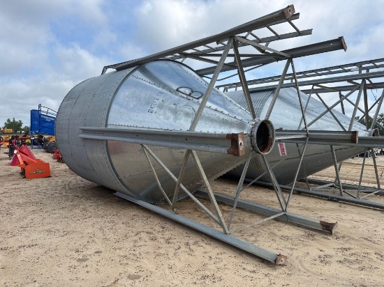 15 TON GRAIN BIN