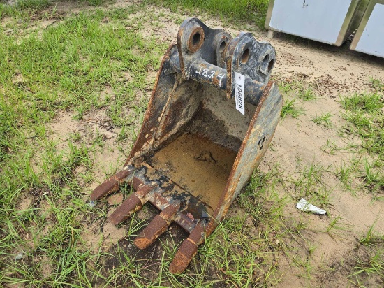 17" EXCAVATOR BUCKET