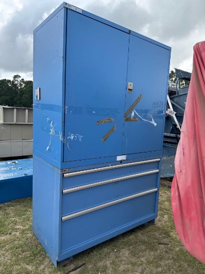 3 DRAWER, 2 DOOR METAL TOOLBOX