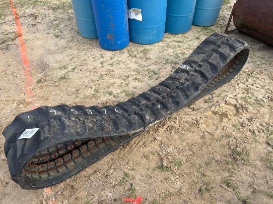 (1) RUBBER TRACK