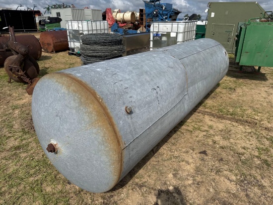525 GALLON METAL WELL TANK