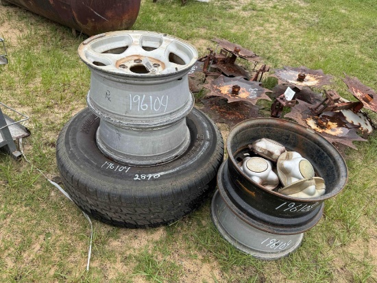 (4) 5 LUG WHEELS & (1) 265/75R16 TIRE
