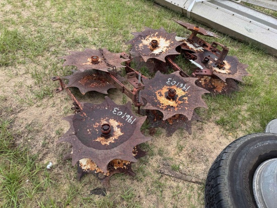 (6) PLANTER SPINDLES