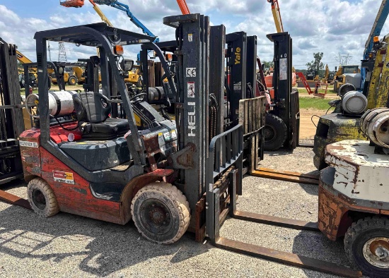 HELI STRAIGHT MAST FORKLIFT