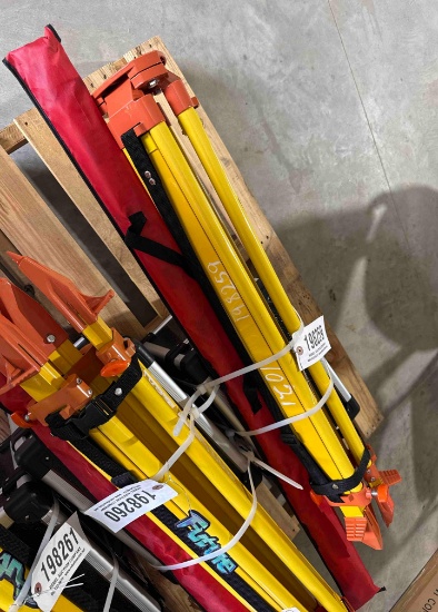 UNUSED FUTURE LASER LEVEL W/ TRIPOD