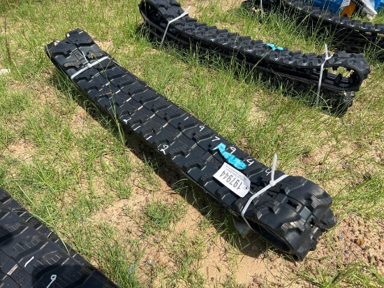 UNUSED FUTURE PAIR OF MINI 7" RUBBER TRACKS