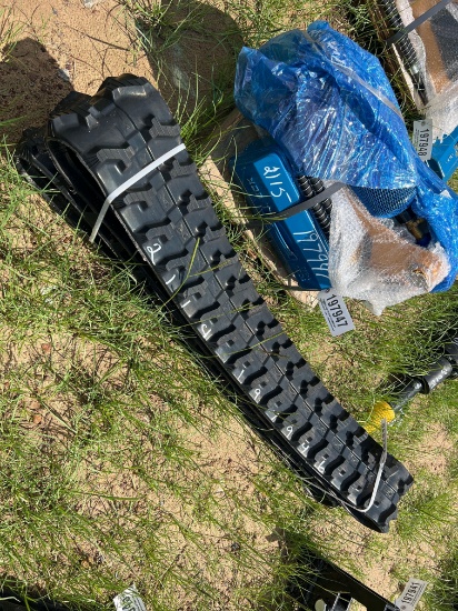 UNUSED FUTURE PAIR OF MINI 7" RUBBER TRACKS