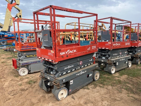 2018 SKYJACK SJIII3219 ELECTRIC SCISSOR LIFT