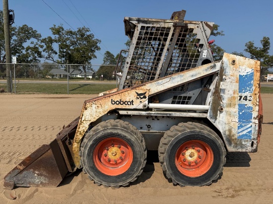 1992 BOBCAT 743 SKID STEER