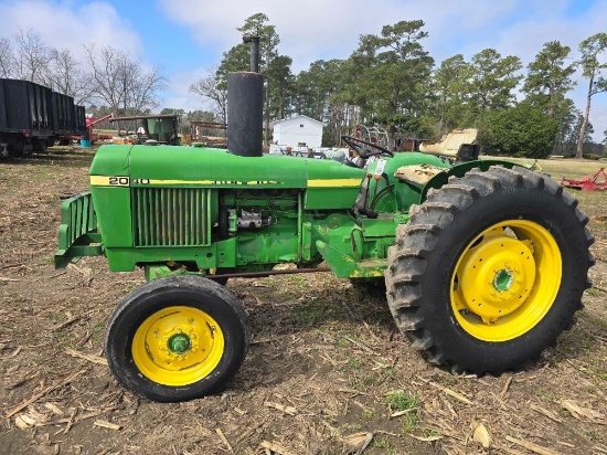 JOHN DEERE 2040 TRACTOR
