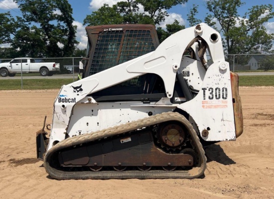 2004 Bobcat T300 Skid Steer