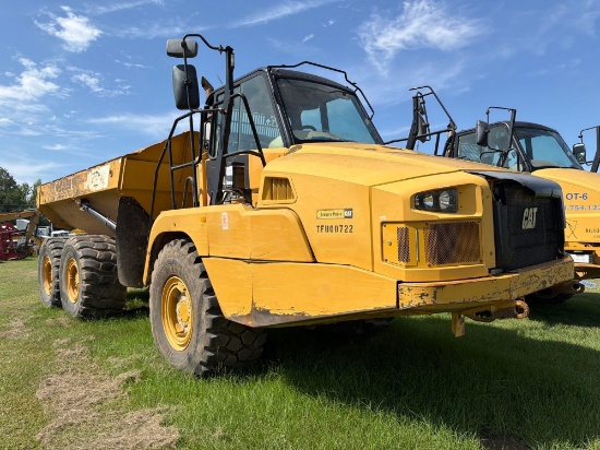 (Inop) 2016 Caterpillar 725c 6x6 Off Road Dump