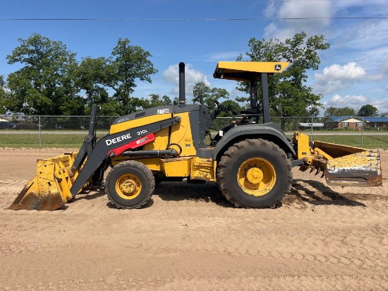 2018 John Deere 210l Skip Loader