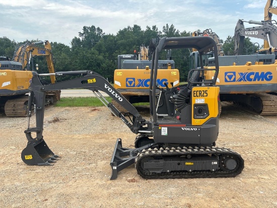 2023 Volvo Ecr25 Electric Excavator