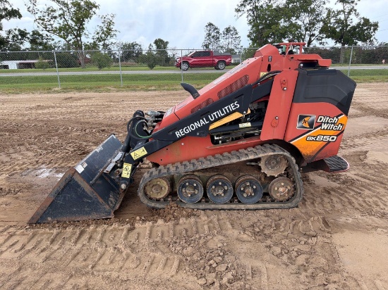 2016 Ditch Witch Sk850 Stand On Skid Steer