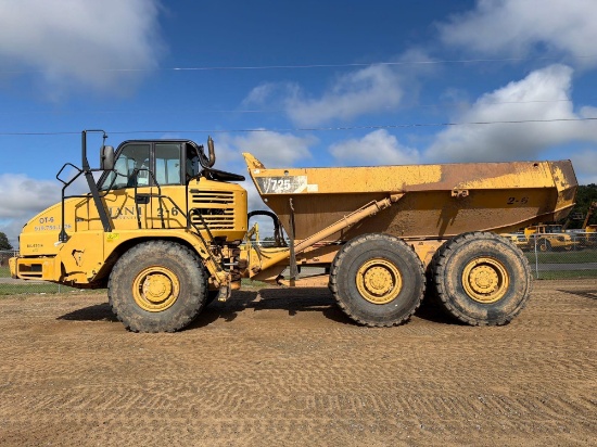 2013 Caterpillar 725 Off Road Dump Truck