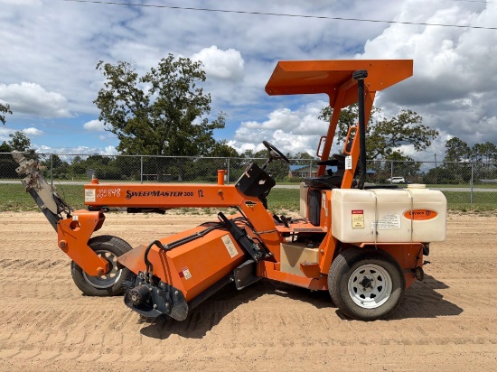 LAYMOR SWEEPMASTER 300 SWEEPER