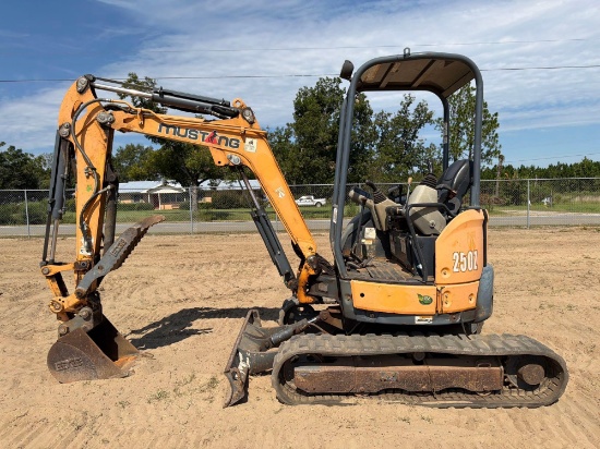 2008 Mustang 250z Excavator
