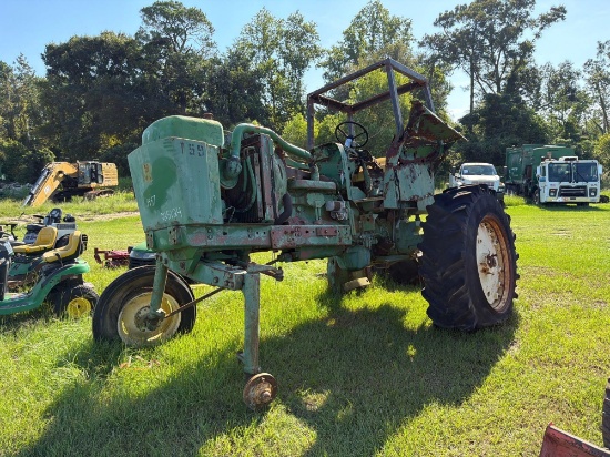 INOP JOHN DEERE 4240 HIGH CROP TRACTOR