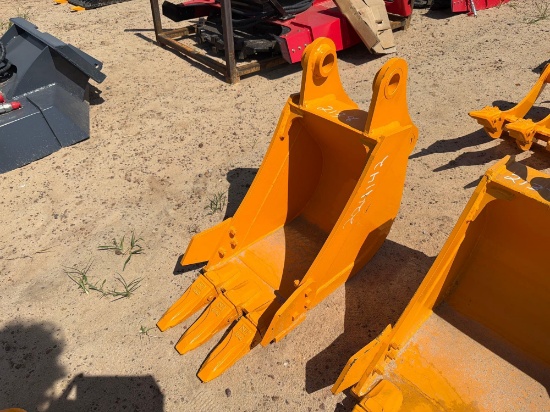 UNUSED FUTURE CAT 305 12" EXCAVATOR, PIN ON