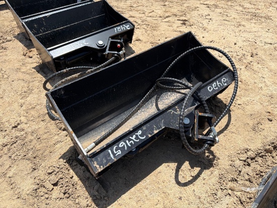 Unused Future 32" Hyd Tilt Mini Excavator Bucket