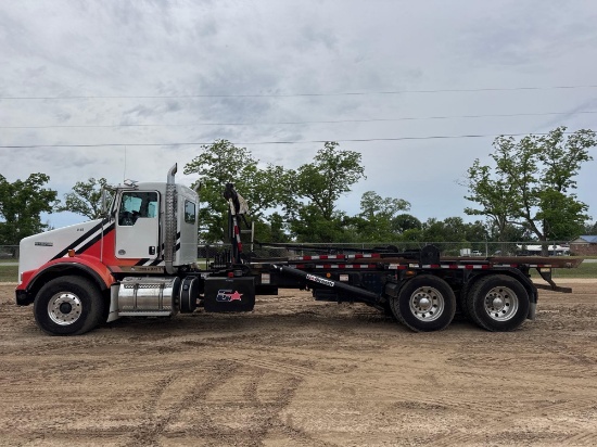 2021 Kenworth T800 Roll-Off Truck