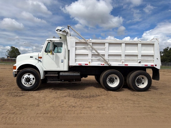 2000 INTERNATIONAL 4900 6X4 DUMP TRUCK