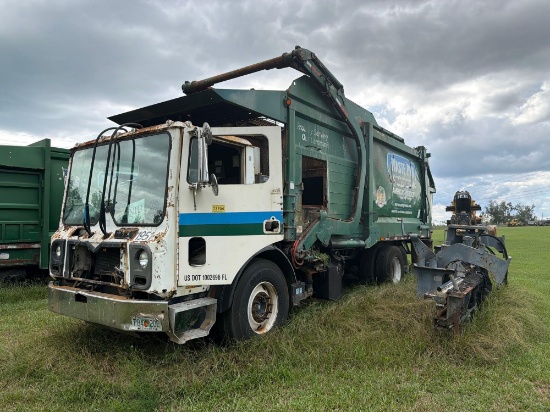 2013 Mack Mru613 Trash Compactor Truck