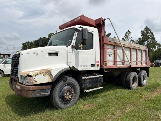 (INOP) 2007 VOLVO DUMP TRUCK