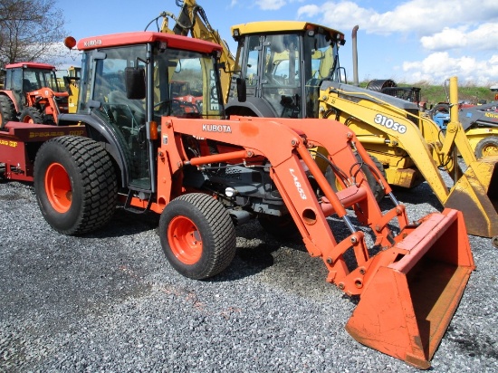 Kubota L5030 Tractor w/LA853 Loader