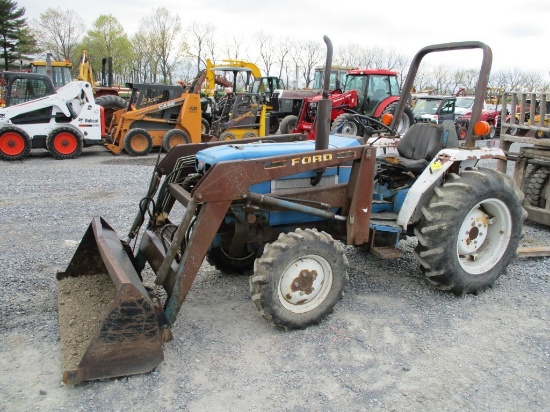 Ford 1770 Tractor w/Loader