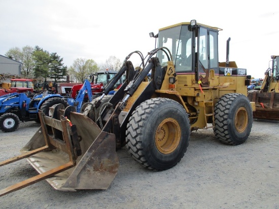 CAT IT28F Wheel Loader ** No Forks, Just Bucket **