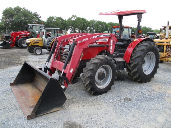 Massey Ferguson 3635 Tractor w/DL250 Loader