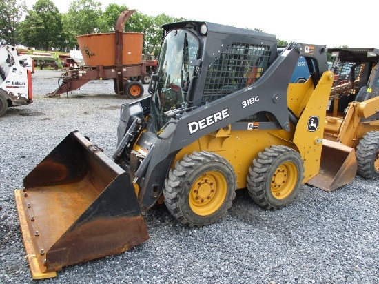 John Deere 318G Skid Steer
