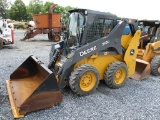 John Deere 318G Skid Steer