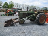 John Deere 3010 w/Loader