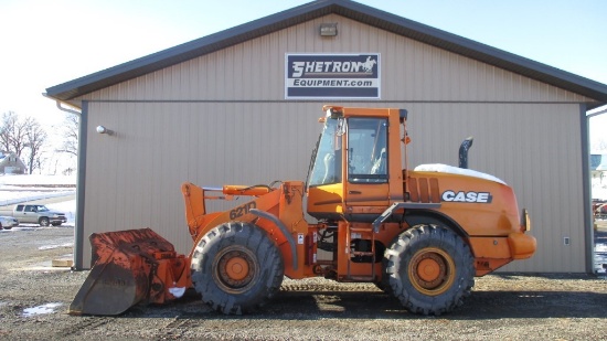 Case 621D Articulating Wheel Loader