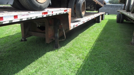 2000 Fontaine Step Deck Trailer