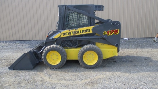 New Holland L175 Skid Steer