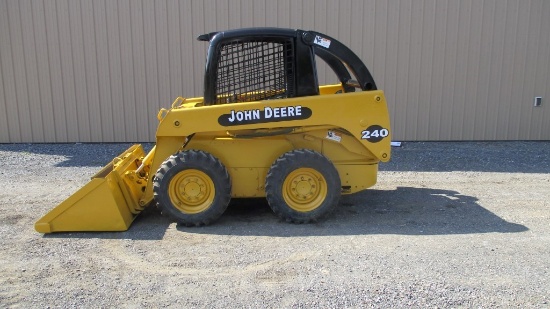John Deere 240 Skid Steer