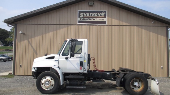 2008 International 4300 SBA Day Cab Truck