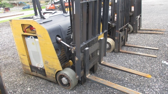 2008 CAT ES-3000 36V Stand-Up Forklift