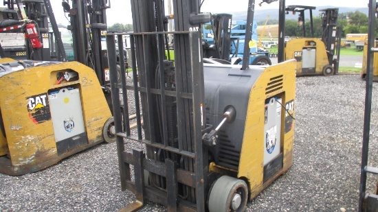 2008 CAT ES-3000 36V Stand-Up Forklift