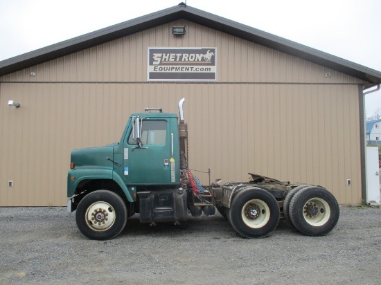 1987 International F-2275 S2200 Day Cab Tractor