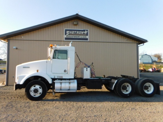 1996 Kenworth T800B Day Cab Road Tractor