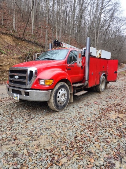 2004 Ford F650 Service Truck