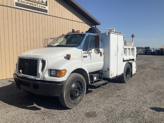 2005 Ford F750 Utility Dump Bed